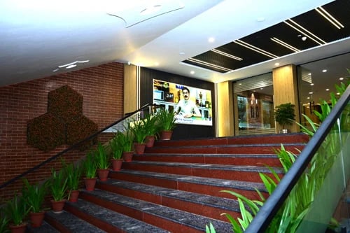 Vendhar Knowledge Centre - High-Tech Laboratory